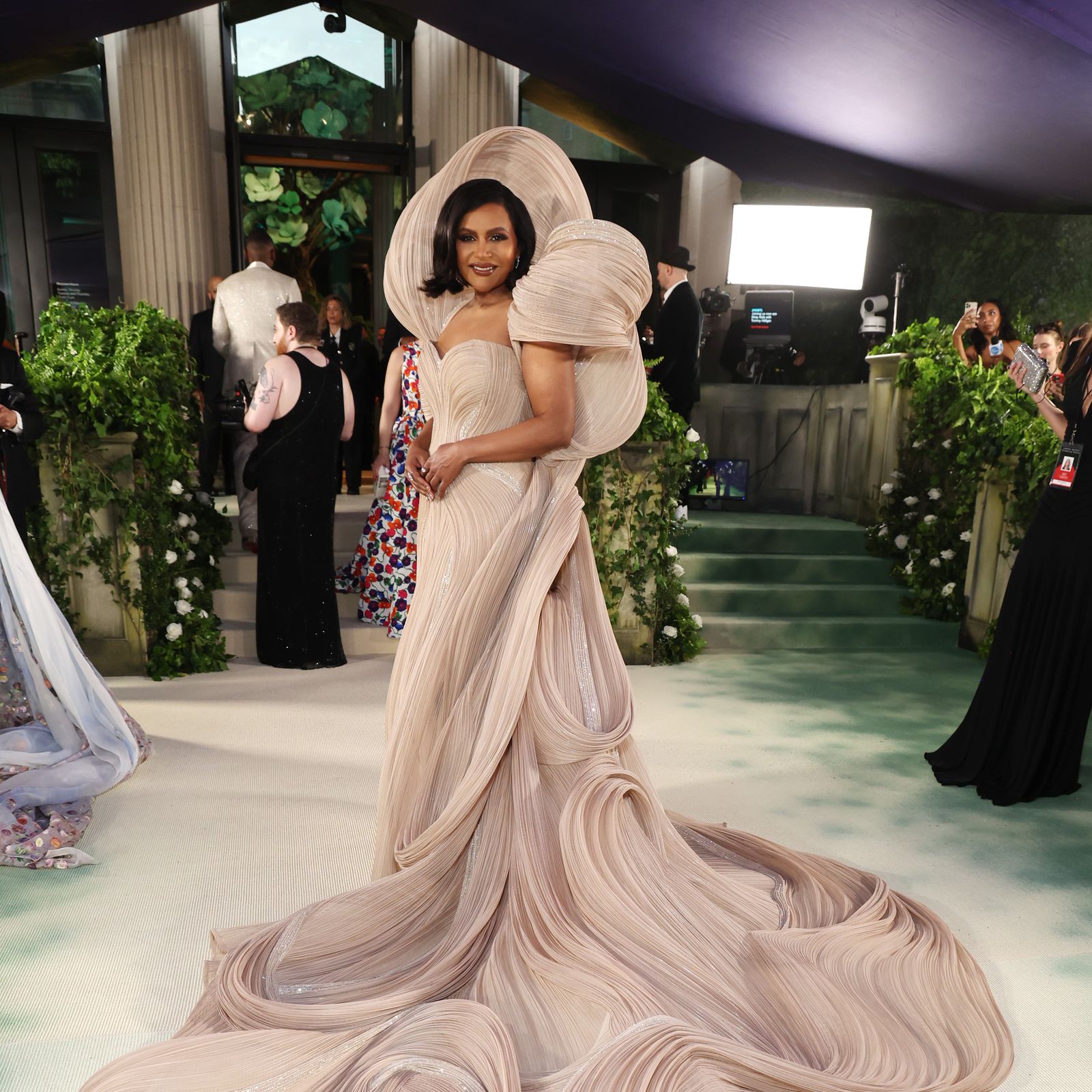 From Cinderella to sculptural gowns&-Mindy Kaling's Met Gala looks over the years had it all